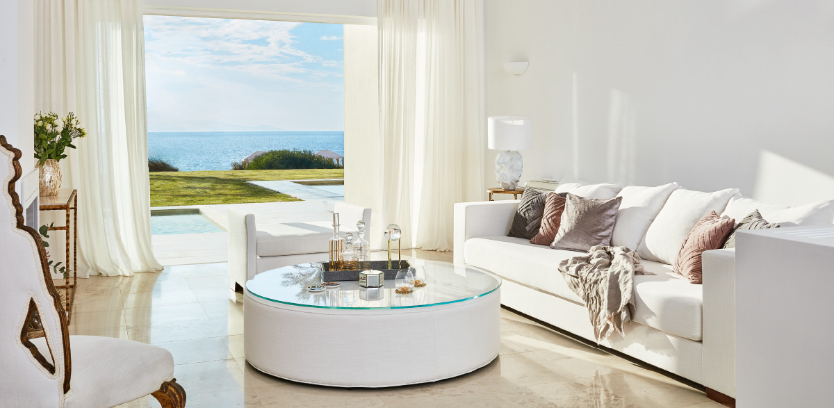 02-five-bedroom-grand-beach-villa-mandola-rosa-living-area